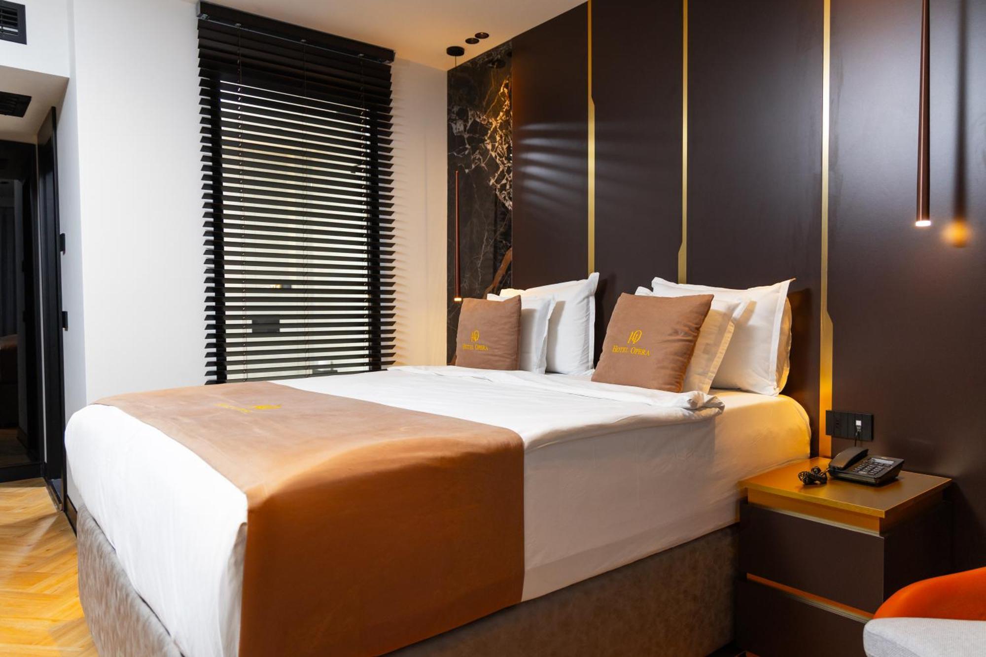 Hotel Opera Prishtinë Luaran gambar